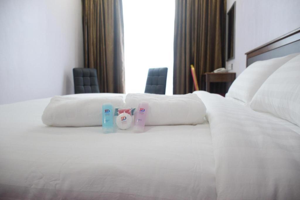 Id Hotel Yayasan Segamat Eksteriør billede