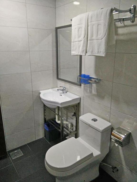 Id Hotel Yayasan Segamat Eksteriør billede